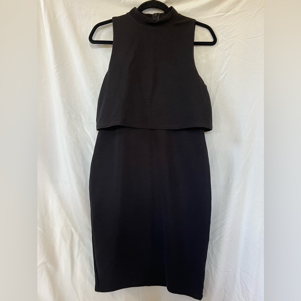 Elegant Black Sleeveless Dress